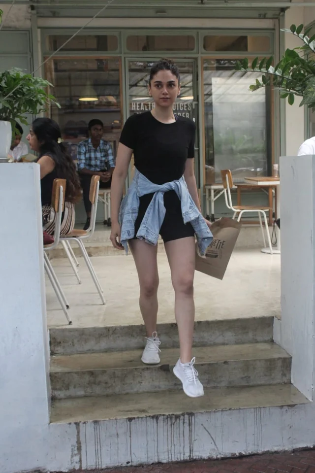 Aditi Rao Hydari was spotted at kitchen garden after her workout sessions in Bandra.