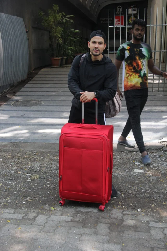 Kunal Khemu spotted at Body Sculpture gym