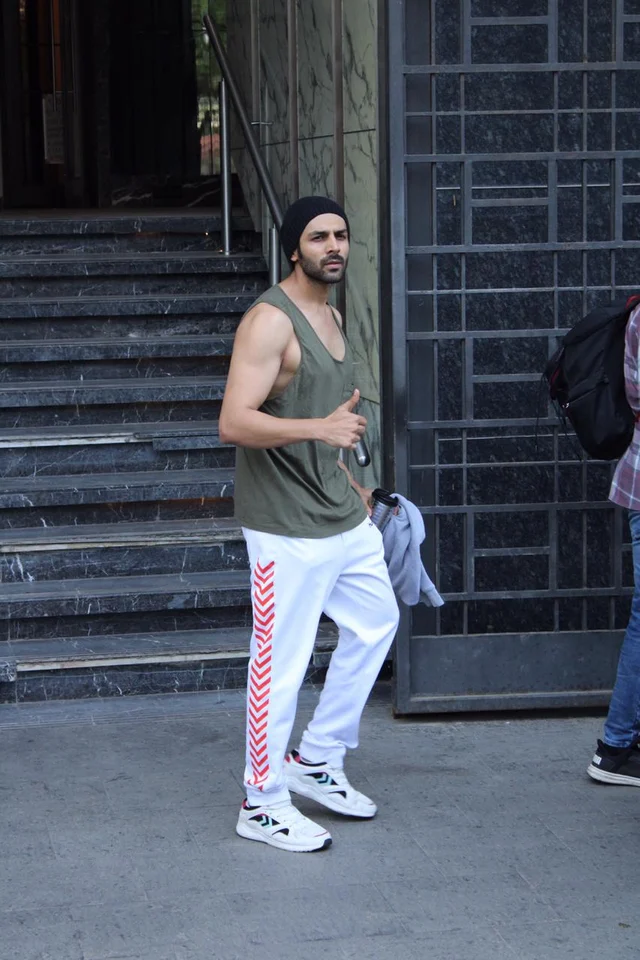 Kartik Aaryan at i think fitness gym