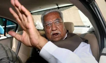 Keshubhai gets EC notice for violating election code