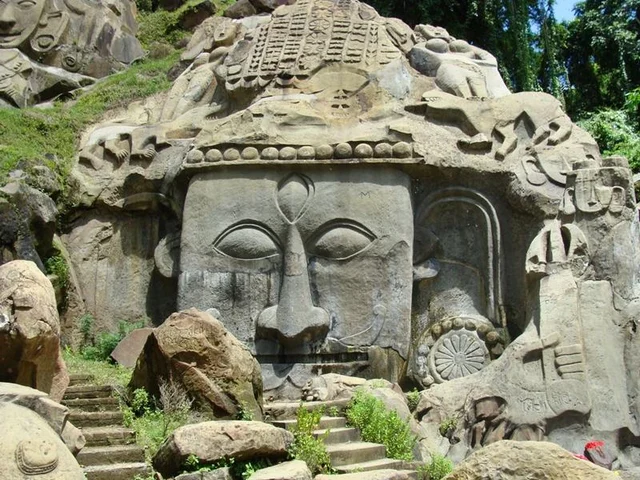 Famous carvings at Unakoti<br />Picture Credits: www.waterandmegacities.org
