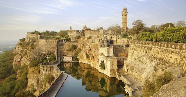Chittorgarh Fort<br />Picture credits: www.naturalhighsafaris.com