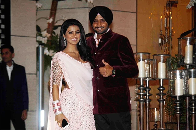 IPL 2017: 10 Indian cricketers and their hot WAGS