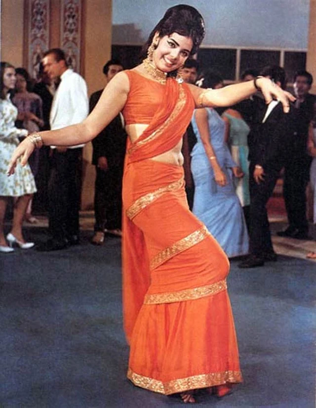 Iconic sarees worn by these Bollywood stars have stood the test of time!