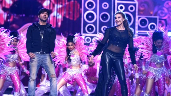 Many times Iulia Vantur was spotted with Salman Khan