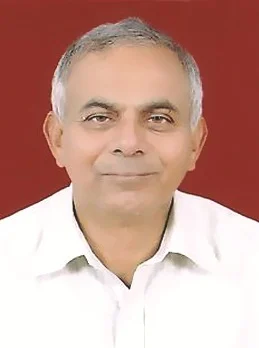 <span style="color: #ff0000;"><strong>Major General (Dr) P K Chakravorty, VG</strong></span>
