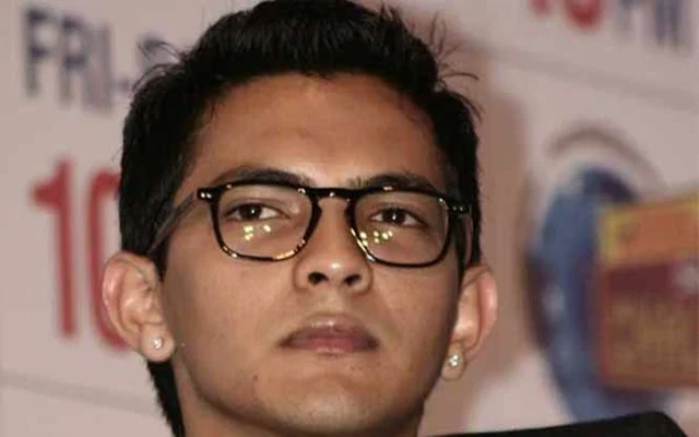 Aditya Narayan controversies: From airport squabble to driving trouble