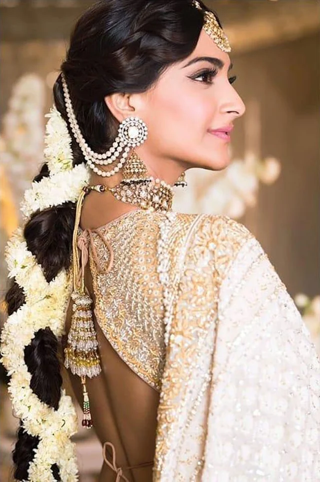 Stunning! Sonam Kapoor’s ethnic look for her Mehendi ceremony will leave you speechless; see pics