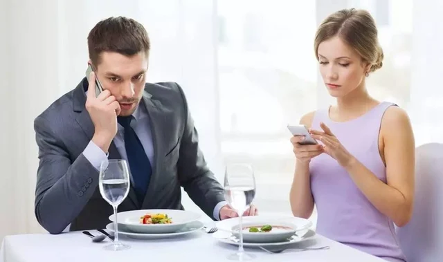 Agony Aunt helps to break the cycle of insecure friendships and build healthy relationships
