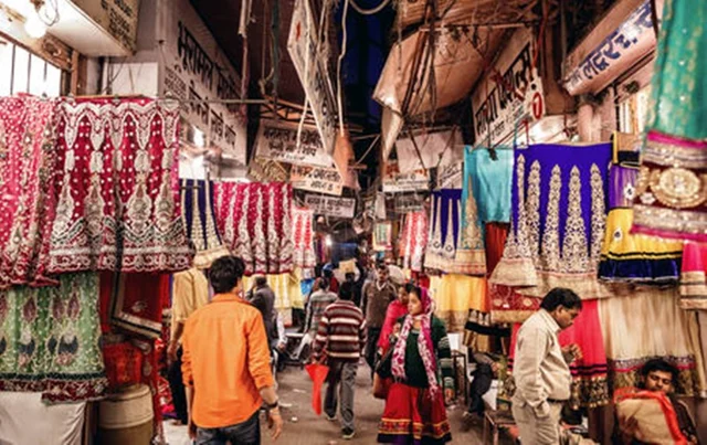National Handloom Day 2018: 8 Mumbai markets for fabrics on a budget!