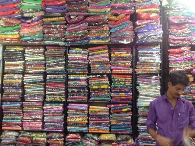 National Handloom Day 2018: 8 Mumbai markets for fabrics on a budget!