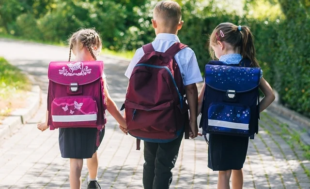 How to manage the middle child syndrome