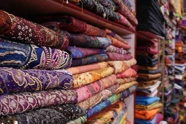 National Handloom Day 2018: 8 Mumbai markets for fabrics on a budget!