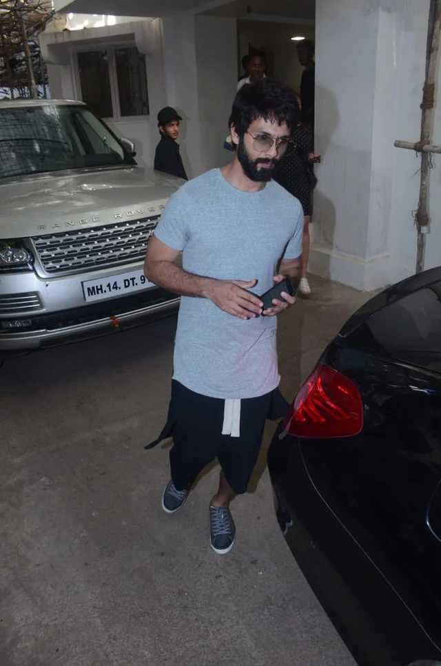 Shahid Kapoor spotted at Sunny Super Sound in Juhu.Image: Viral Bhayani