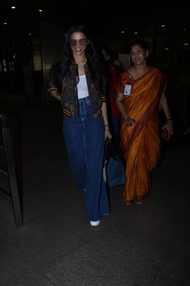 Deepika Padukone spotted at the airport. Photo by Viral Bhayani