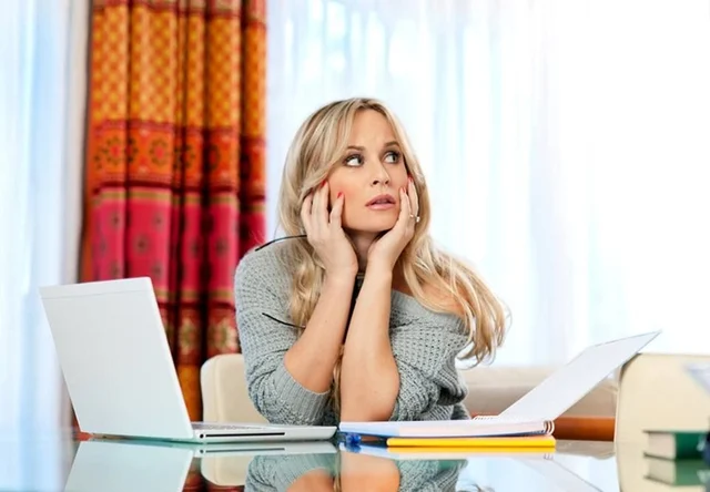 Agony Aunt helps to cope with separation, relationship problems, and achieve work-life balance