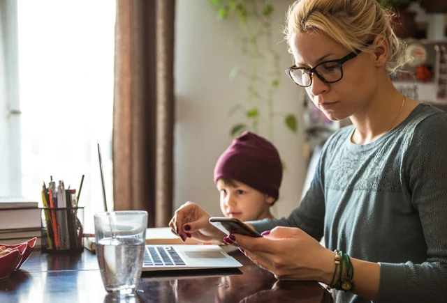 Agony Aunt comes to the rescue of new mothers, working mothers with expert advice