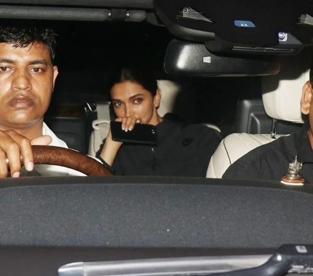 Deepika Padukone spotted exiting Aamir Khan’s residence, movie on the cards?