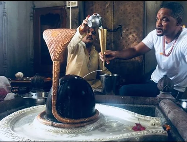 Will Smith performs Ganga Aarti at Haridwar; watch video