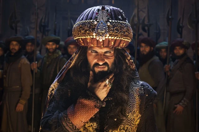 Dinesh Raheja Column: Ranbir vs Ranveer! May the best ‘Ran’ win