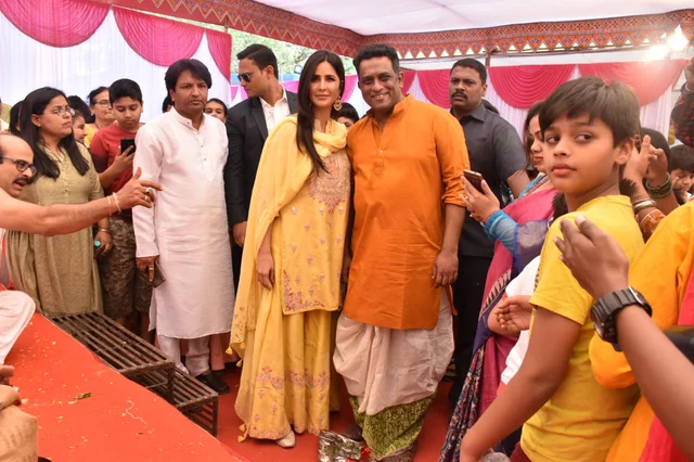 Katrina Kaif along with Anurag Basu, Pic courtesy: Viral Bhayani