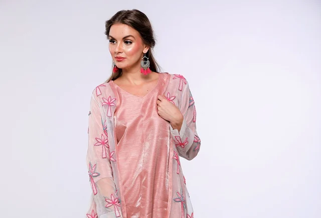 Fashionably ‘Hot’: What to wear this summer