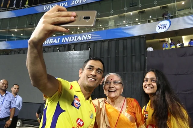Fan-time! MS Dhoni meets old female fan at Wankhede stadium, gifts her signed T-shirt; check out photos