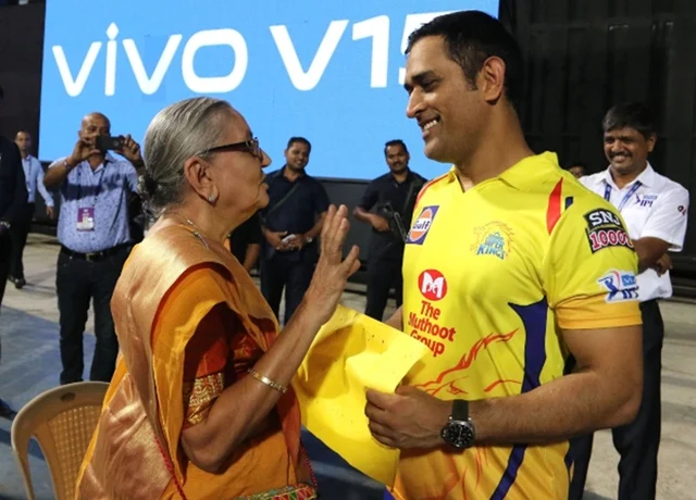 Fan-time! MS Dhoni meets old female fan at Wankhede stadium, gifts her signed T-shirt; check out photos