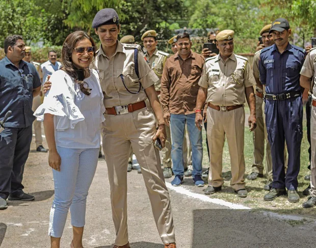 Rani Mukerji meets the police force at Kota while shooting for Mardaani 2