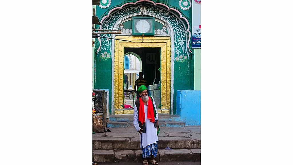 The <i>Dargah </i>holds a special significance in local lore