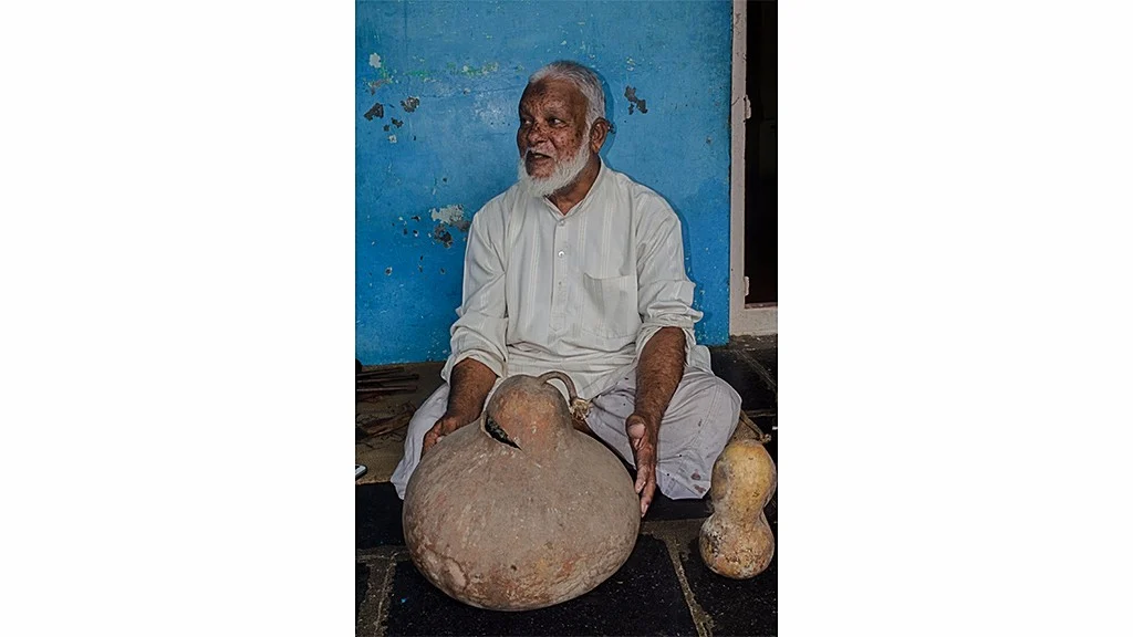 The <i>tanpuras </i>are carefully crafted by skilled craftsmen