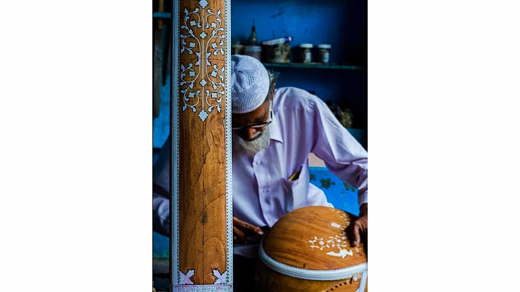 The tradition of making musical instruments in Miraj started in 1850