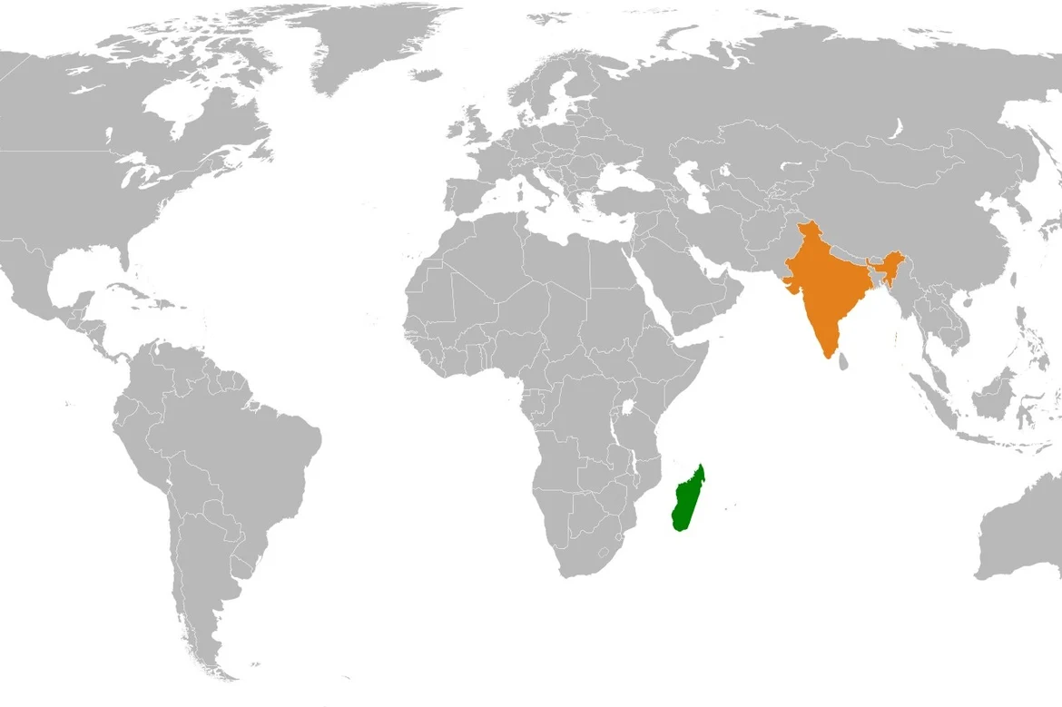 Palakkad gap is the place where the Indian plate broke from the island of Madagascar. 