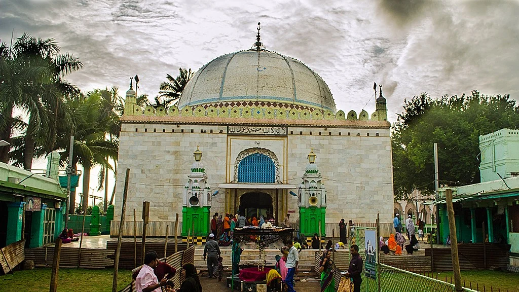 Dargah of Khwaja Samsuddin Mira Saheb