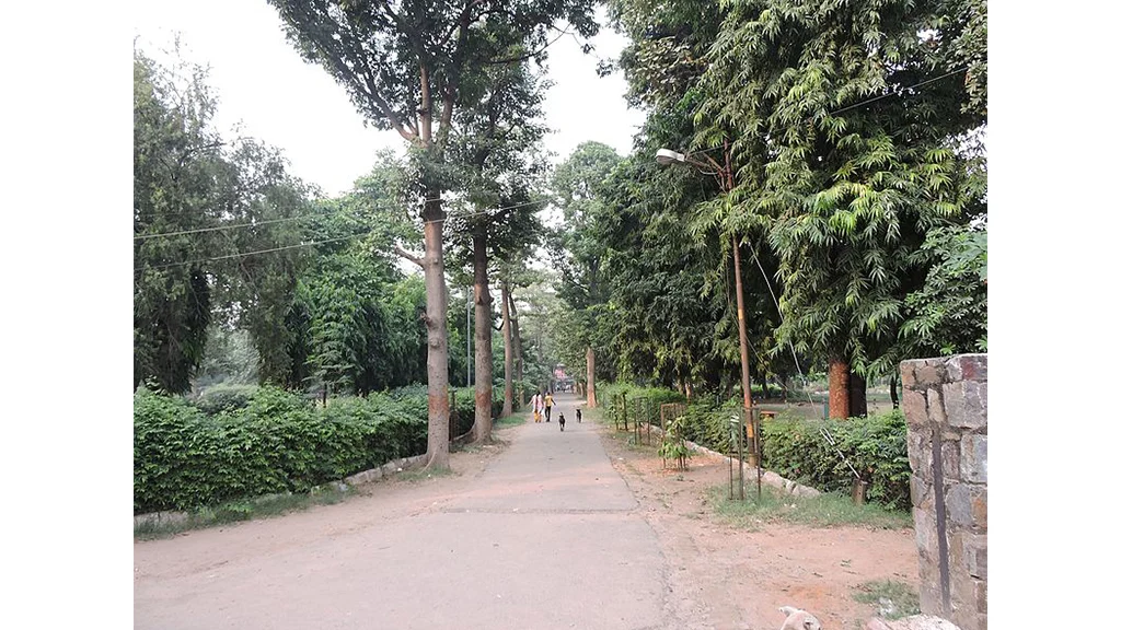 Roshanara Garden, Delhi 