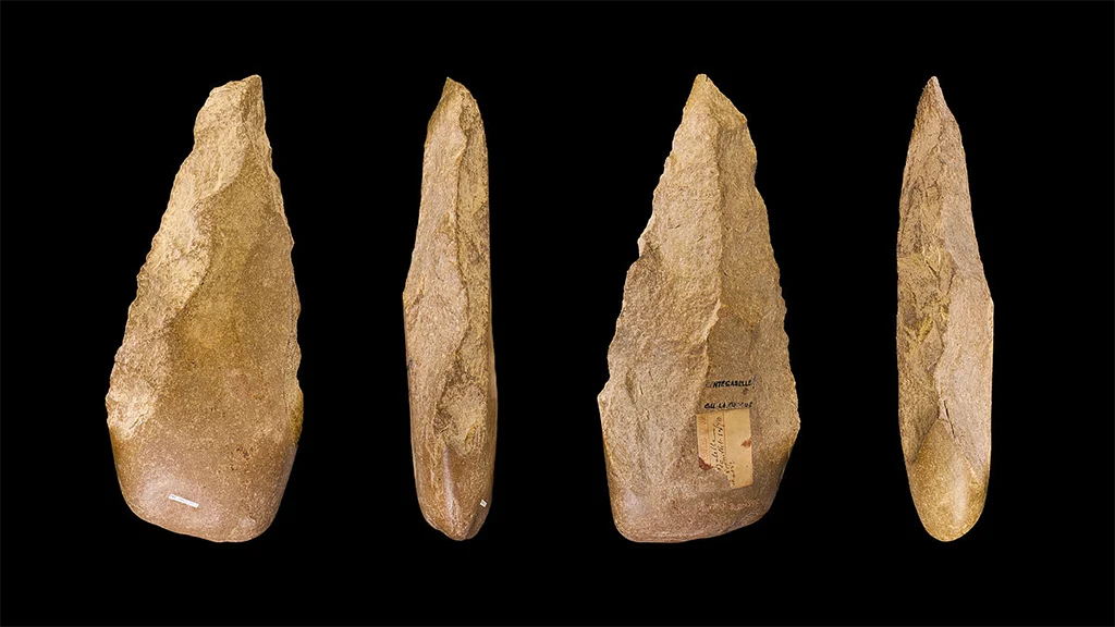 <i>Acheulian </i>stone tool (Handaxe)