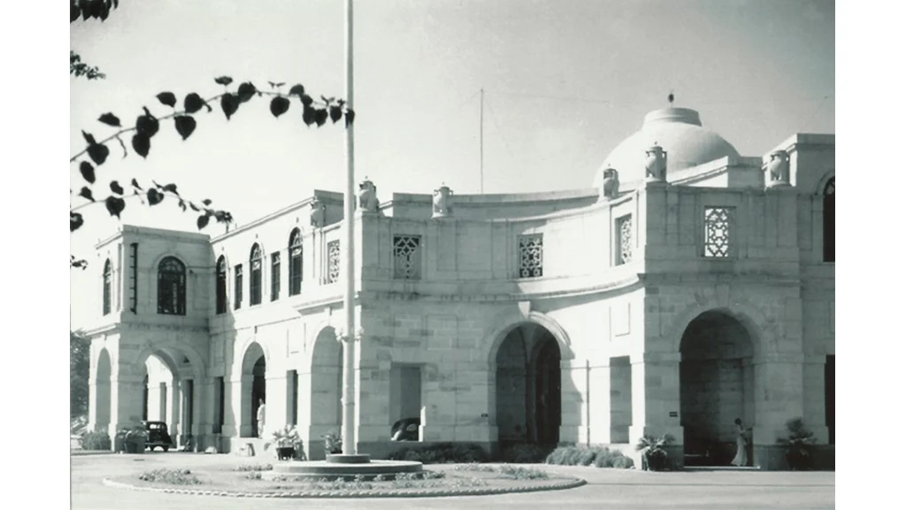Baroda House: Housing the Railways