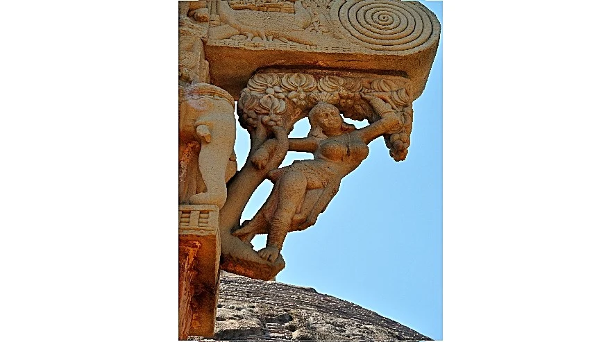 An example of <i>Shalabhanjika</i> Yakshi outside Sanchi Stupa