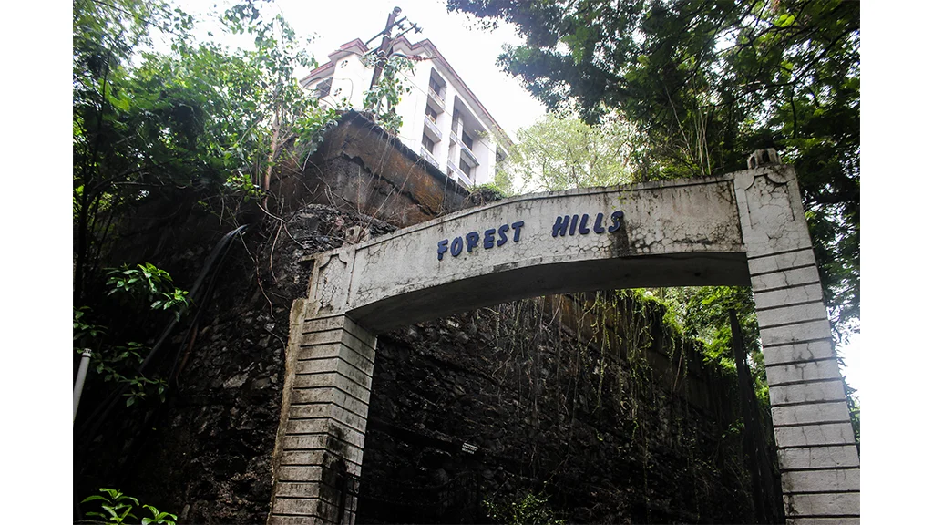Housing societies have come upon on the land around Belapur Fort