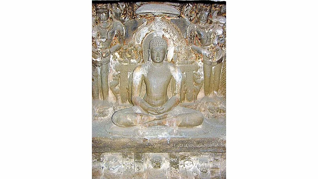 Sclupture of Mahavir at Ellora 
