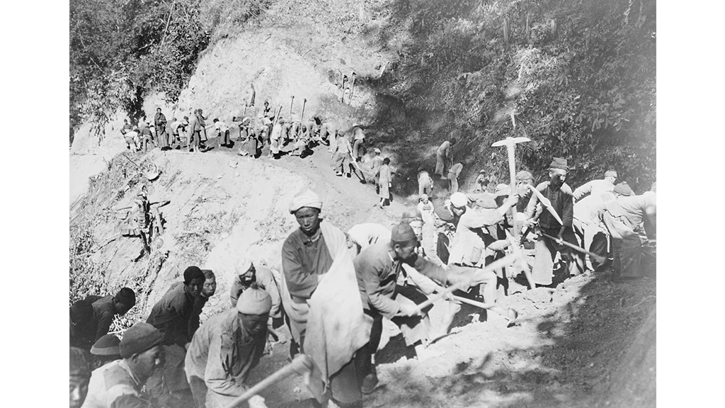 Kanchin warriors and other labourers