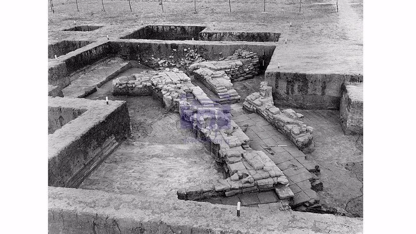 Excavation of the brick Wharf 