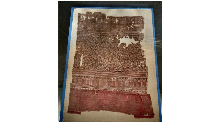 The oldest known piece of block printed Ajrak cloth from Gujarat believed to be around 600 - 800 yrs old from a grave in Cairo, Egypt. Now on display at the ‘India & the World’ exhibition at CSMVS Museum in Mumbai