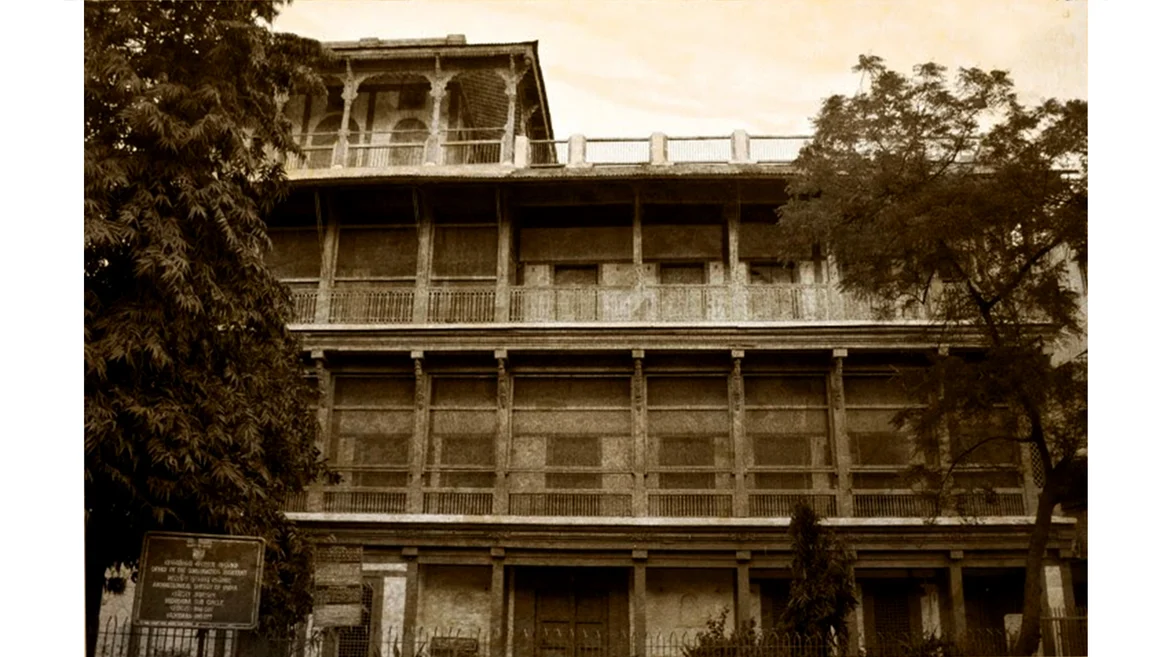 Tambekar Wada from the outside
