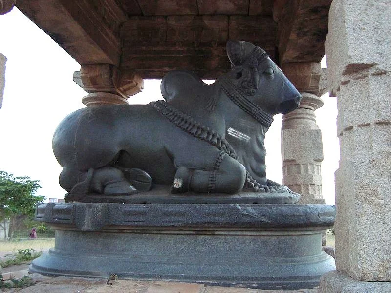 Nandi mandapa at the Jodu Kalasa temple