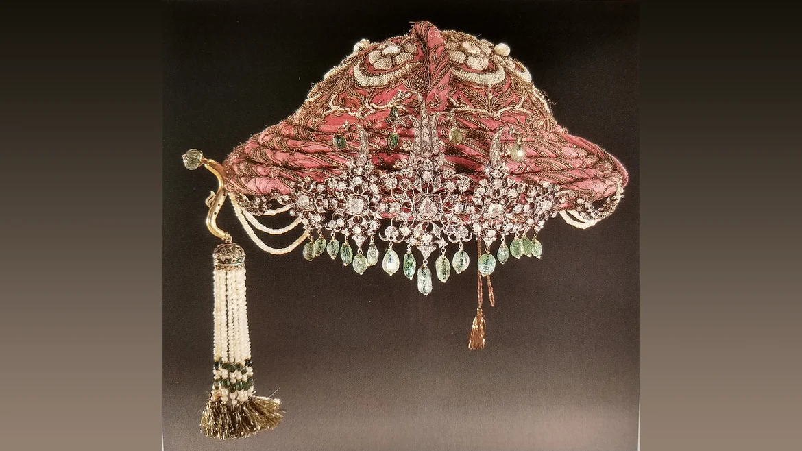 Maratha Pagadi (possibly belonging to the Chhatrapati of Satara)