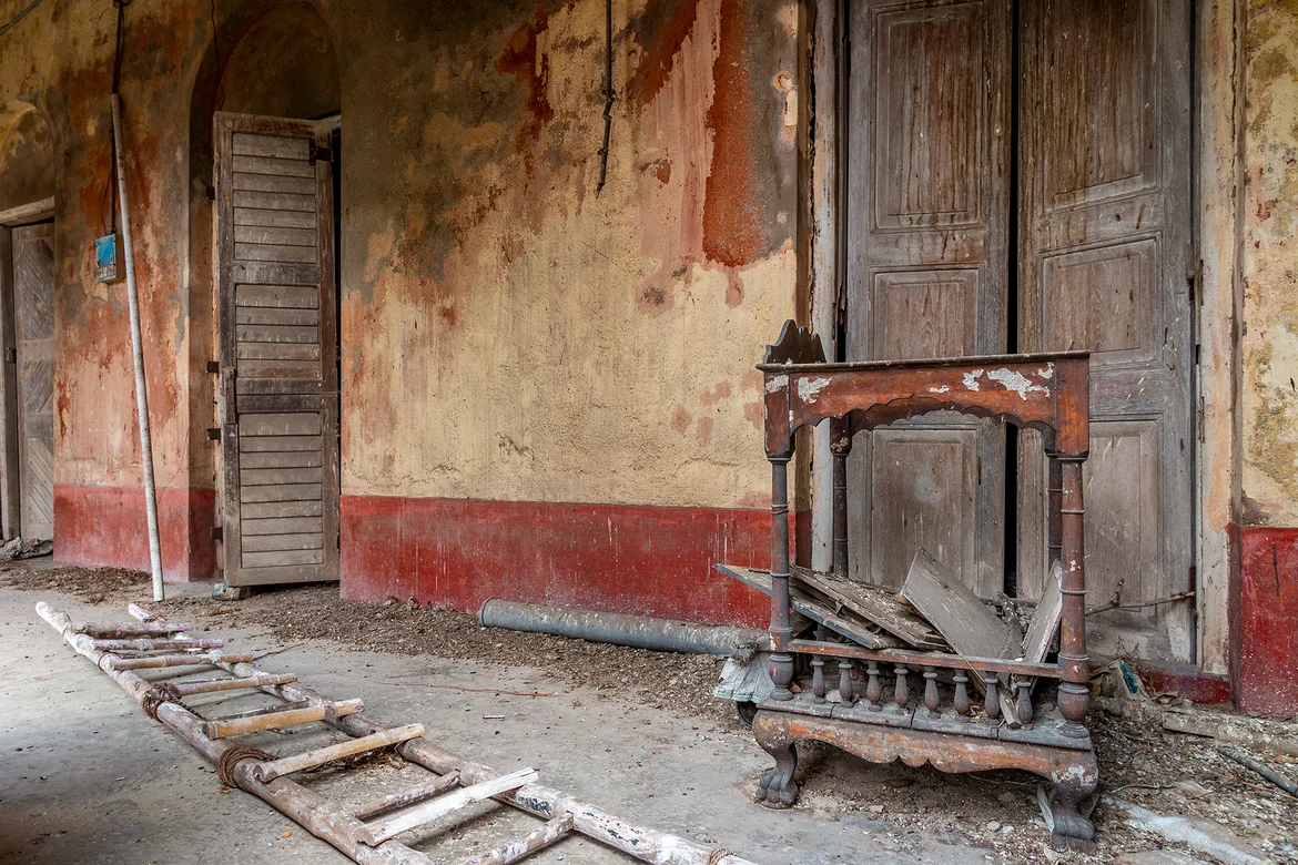 Bhot Bagan interior