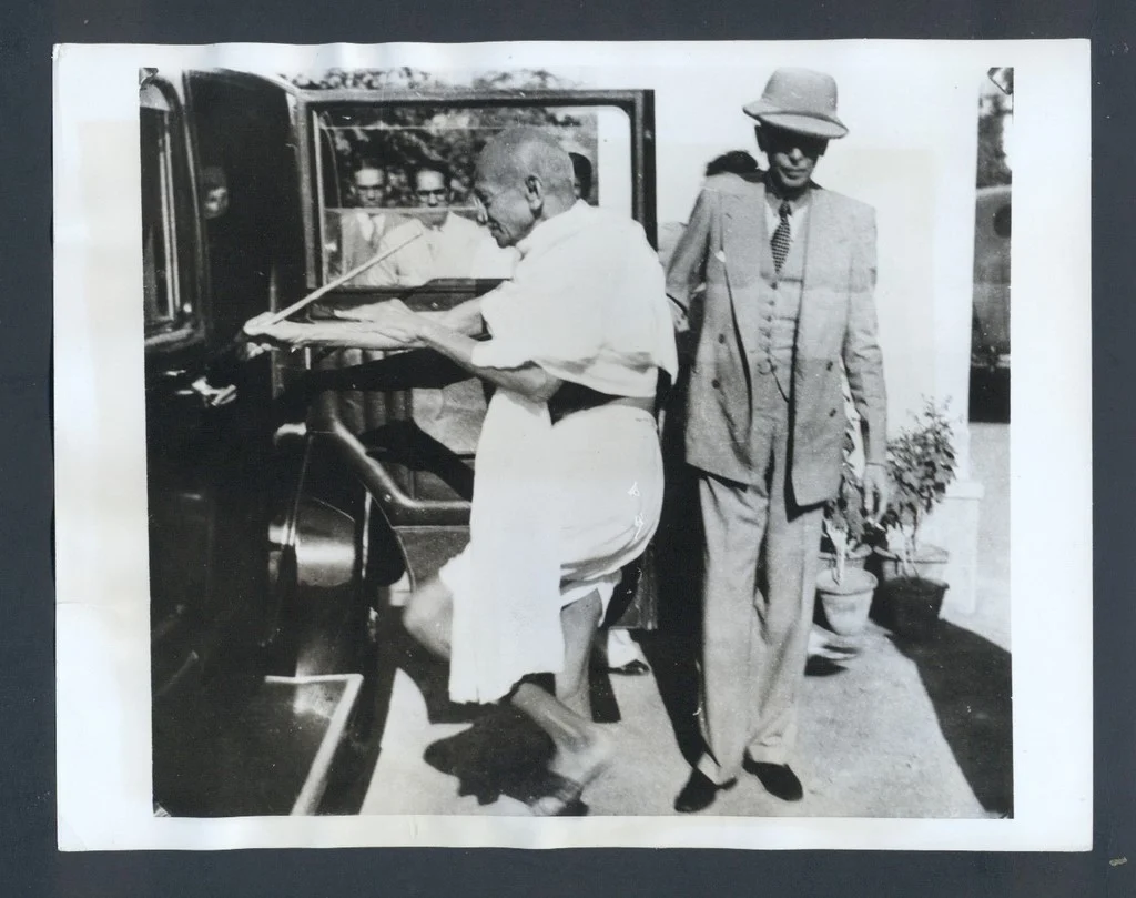 Gandhi and Jinnah for negotiations in Bombay