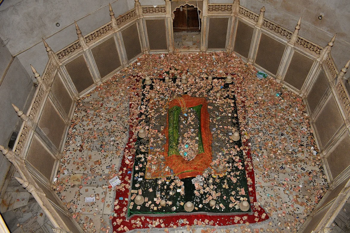 Rabia-ud-Daurani’s tomb