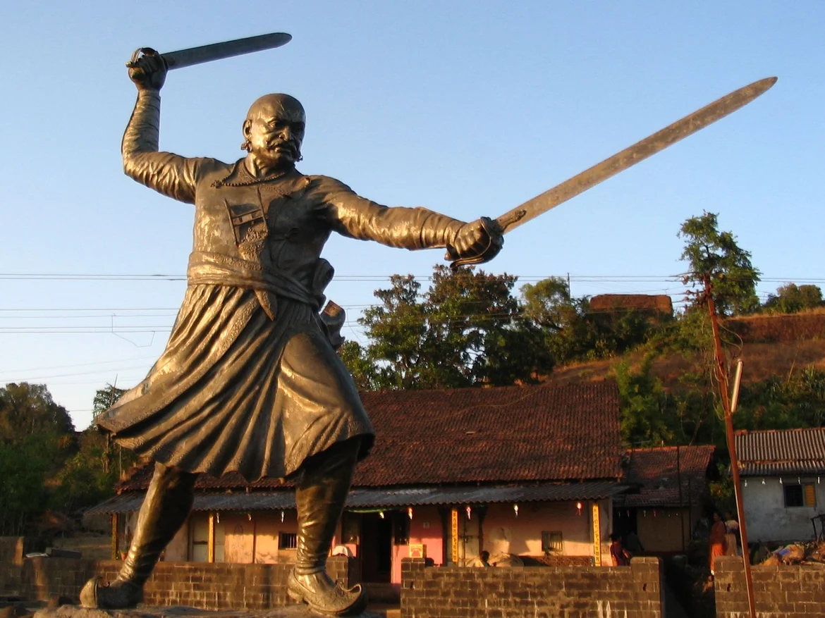 Statue of Baji Prabhu Deshpande who died in the battle
